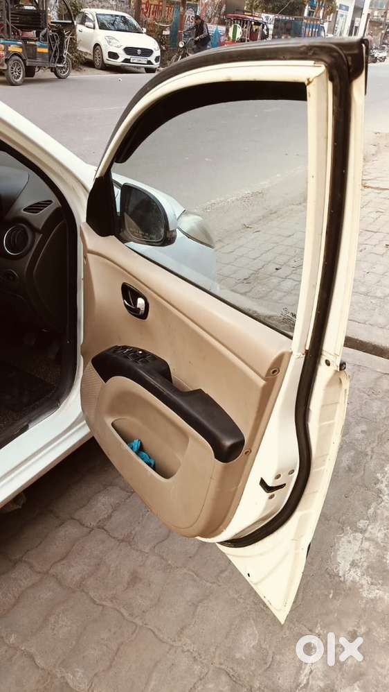 Hyundai I10 2012 Cng & Hybrids Well Maintained