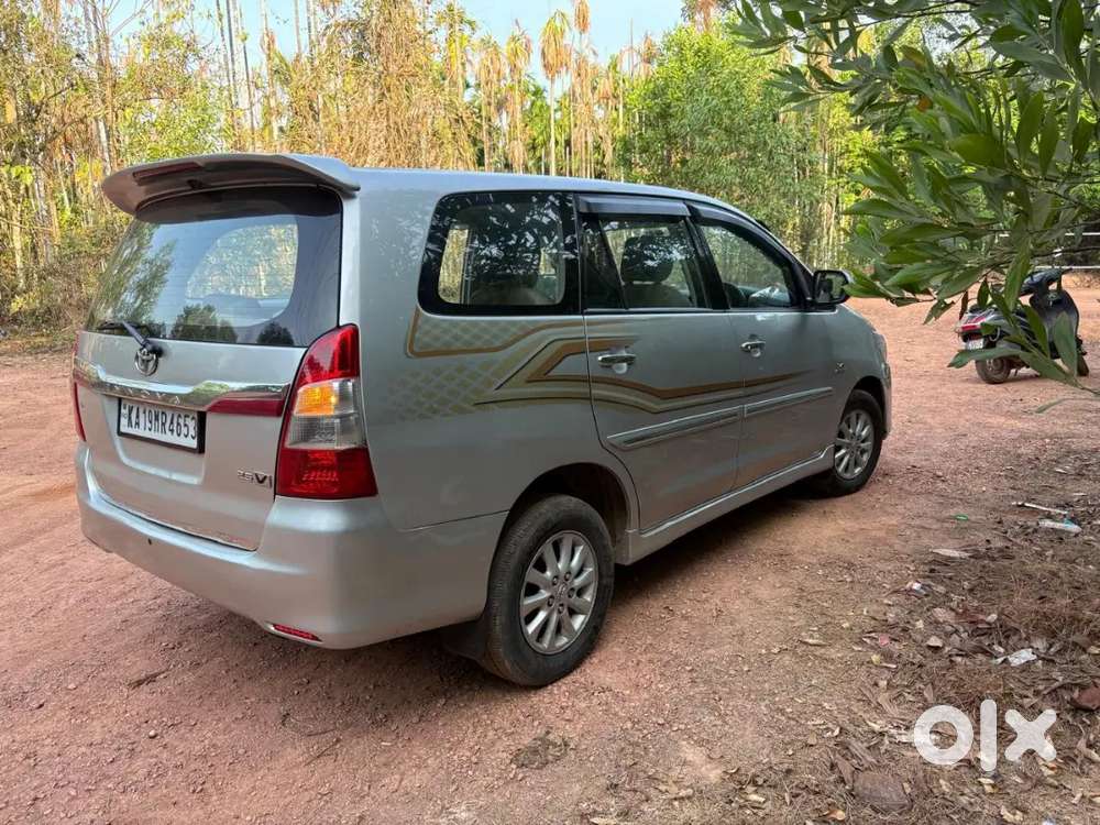 Toyota Innova Diesel 2.5 2012