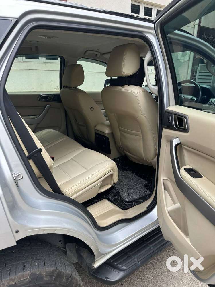 Ford Endeavour 2016