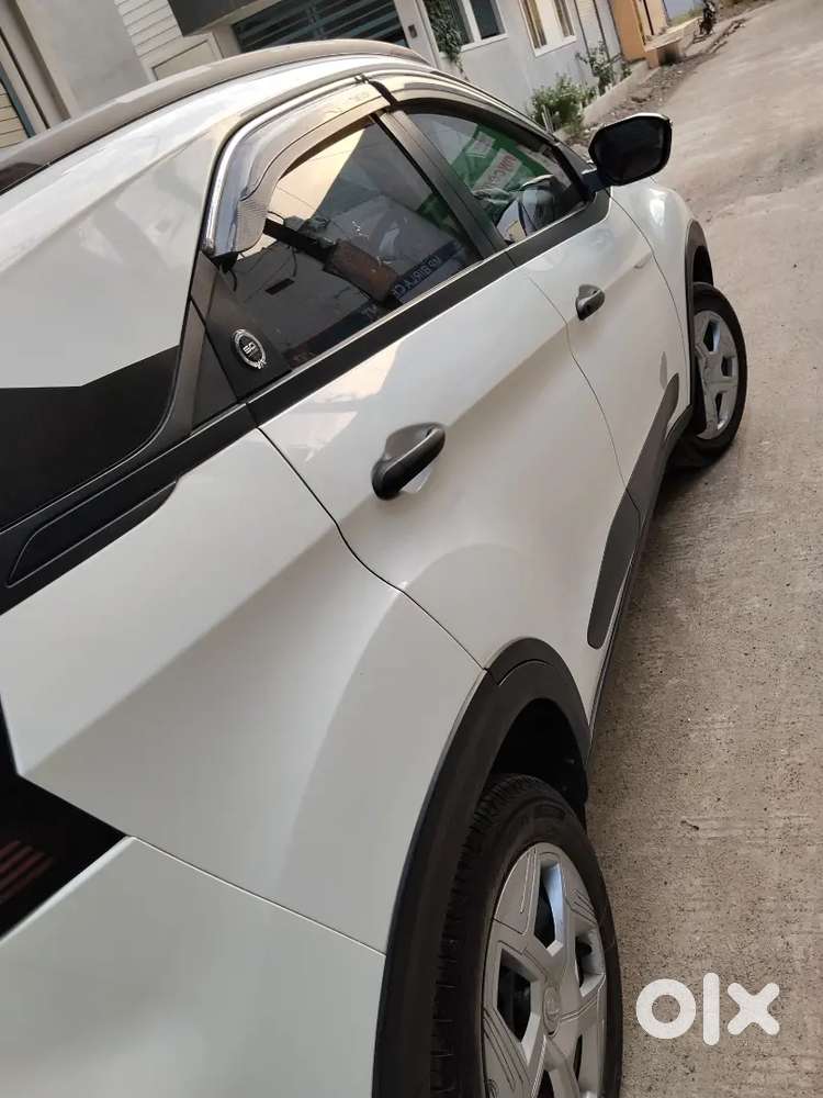 New Minit Conditions Tata Nexon Pure Petrol