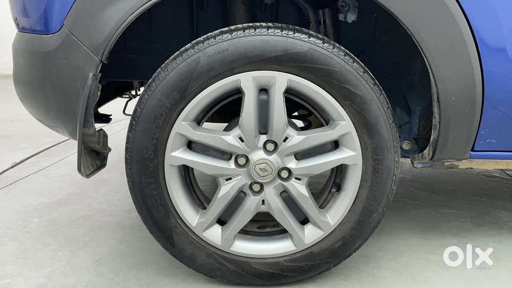 Renault Triber Rxz Easy-r Amt, 2022, Petrol