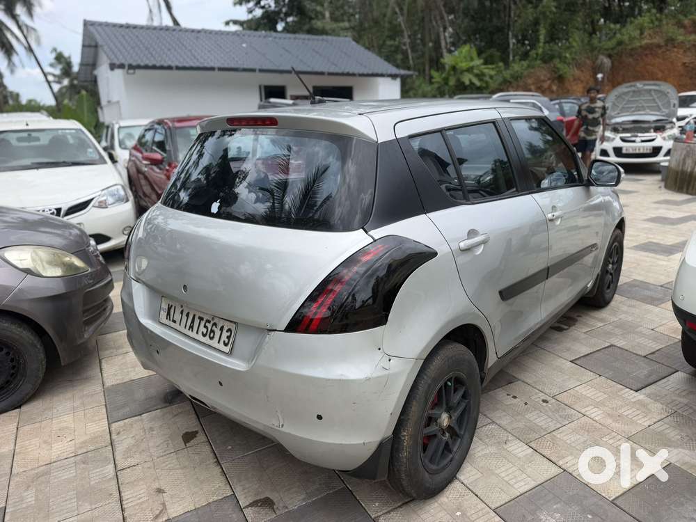 Maruti Suzuki Swift Vxi + Manual, 2014, Petrol