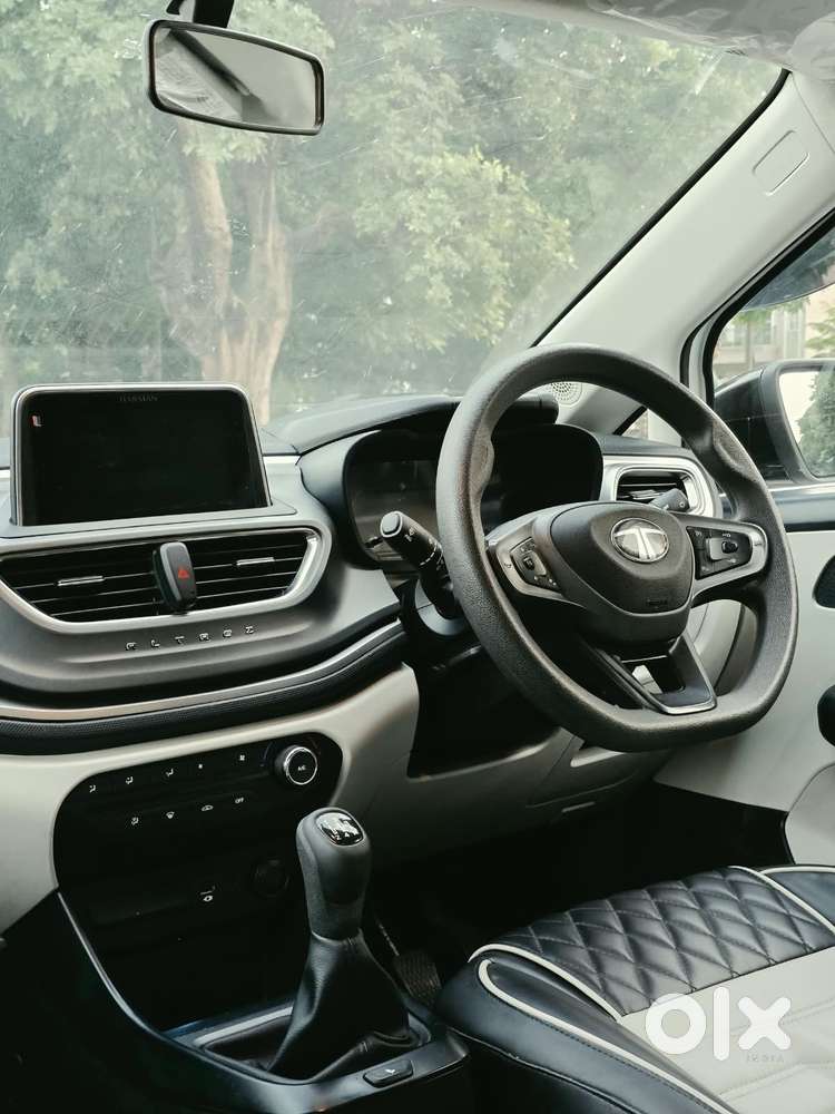 Tata Altroz 1.2 Xm Plus, 2025, Petrol