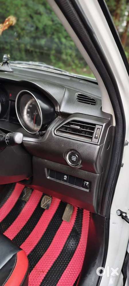 Maruti Suzuki Swift Zxi, 2021, Petrol
