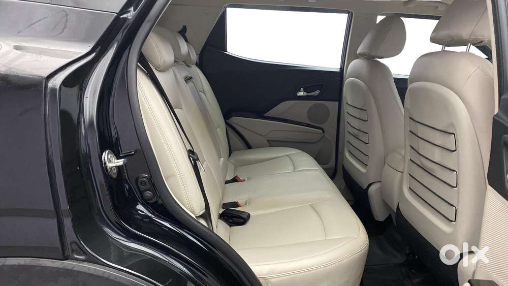 Mahindra Xuv300 W8 Option, 2023, Petrol