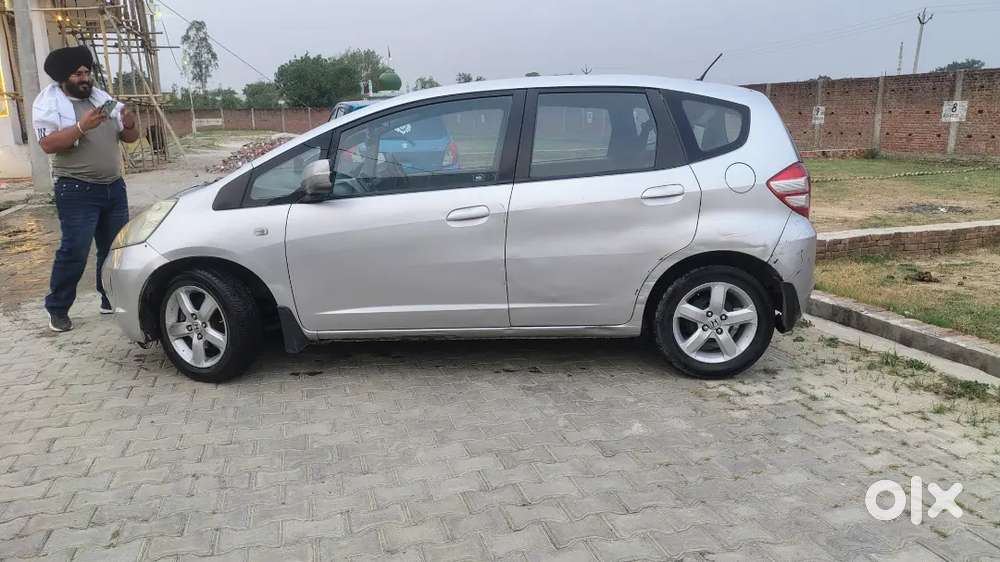 Honda Jazz 2011 Cng & Hybrids 75000 Km Driven