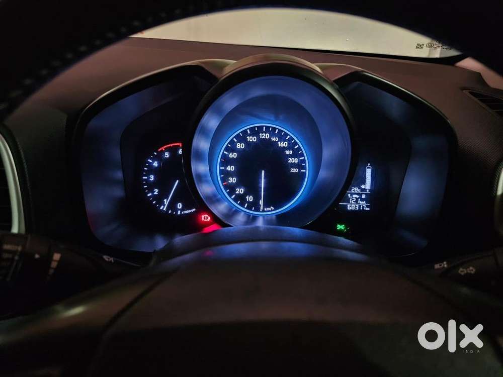 Hyundai Venue 2021 Diesel Well Maintained