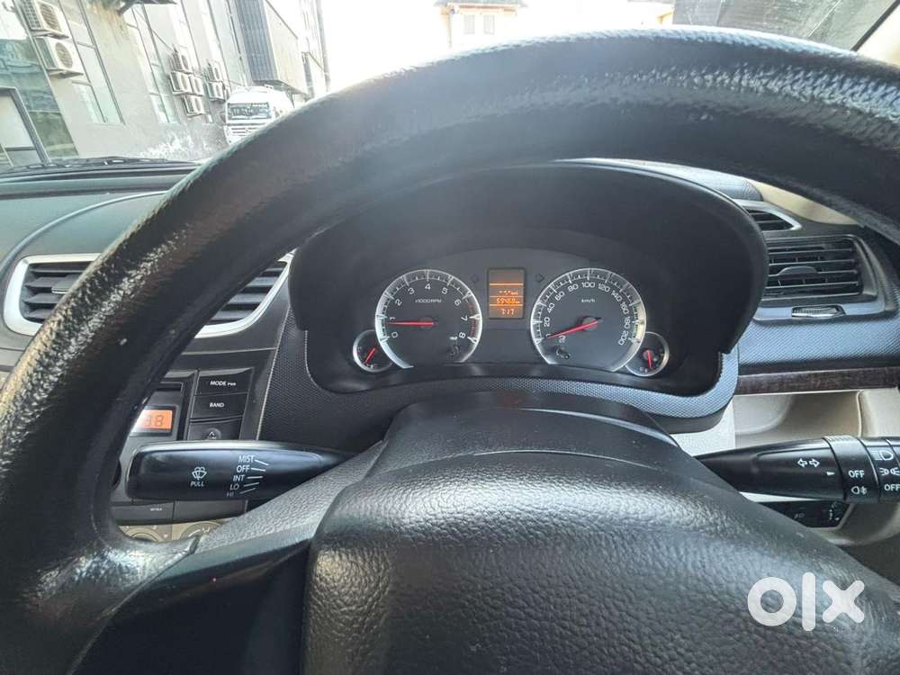 Maruti Suzuki Swift Dzire 1.2 Vxi Bsiv, 2015, Petrol