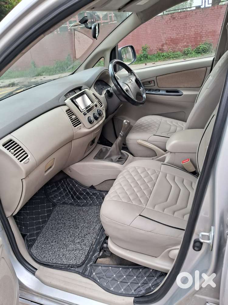 Toyota Innova 2.5 G (diesel) 8 Seater, 2014, Diesel