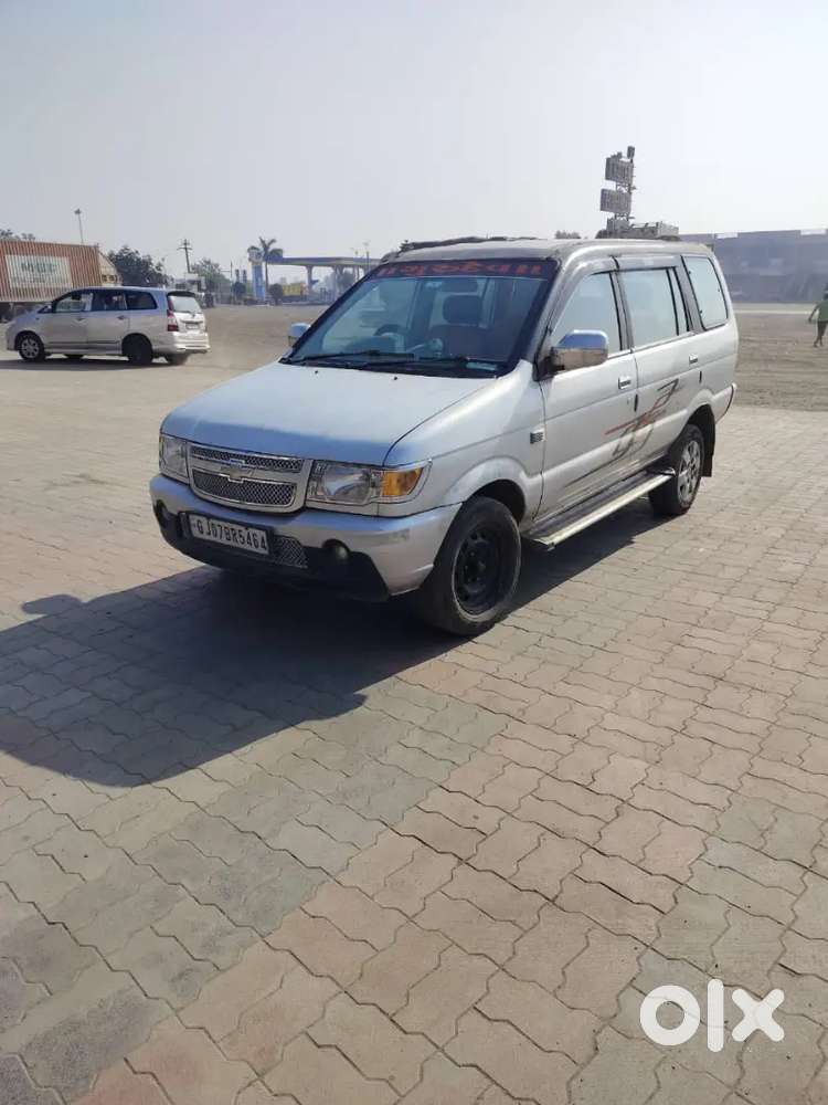 Chevrolet Tavera Neo 2015