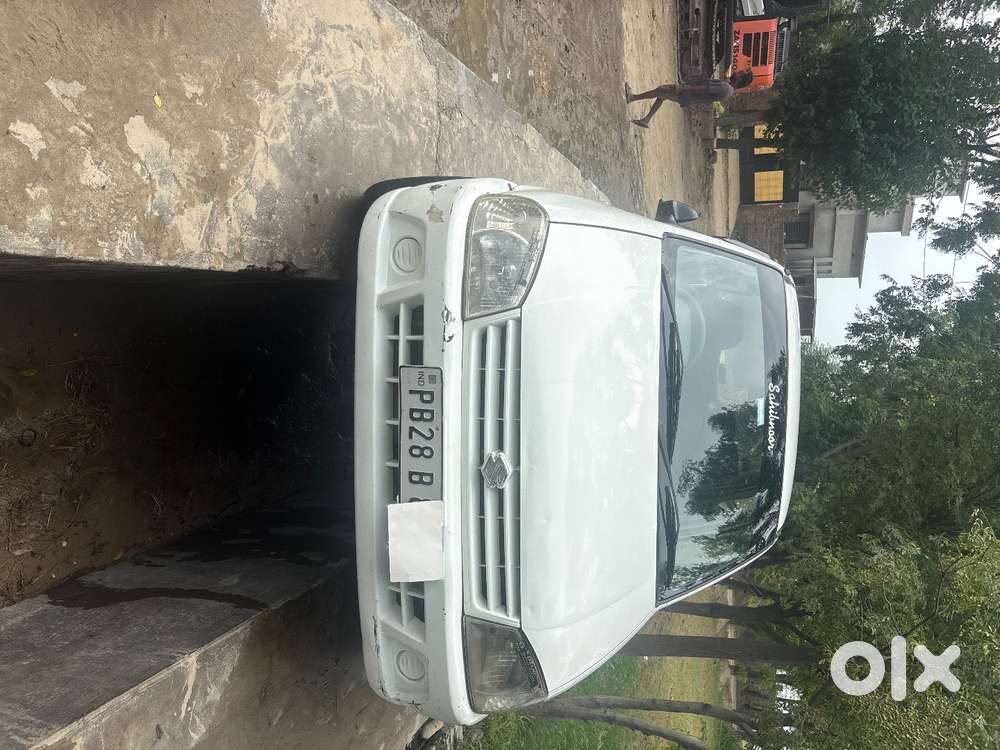 Zen Lxi 2005 Petrol White  Color