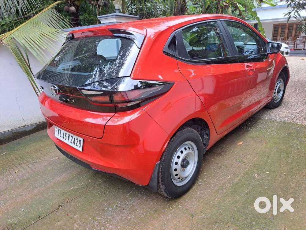 Tata Altroz 1.2 Xe, 2021, Petrol