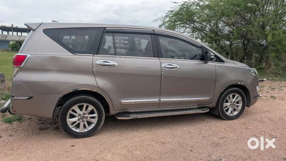 Toyota Innova Crysta 2017 Diesel 136000 Km Driven