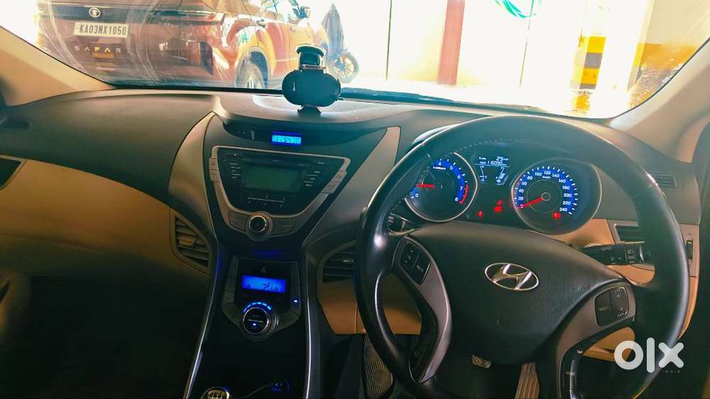 2014 Hyundai Fluidic Elantra 1.8 Litre Mt