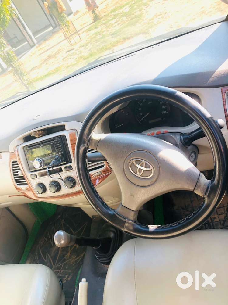 Toyota Innova 2012 Diesel Well Maintained