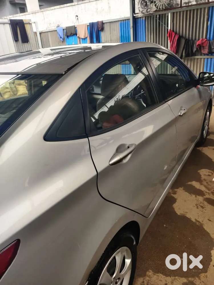 Hyundai Verna Sx Petrol 2012