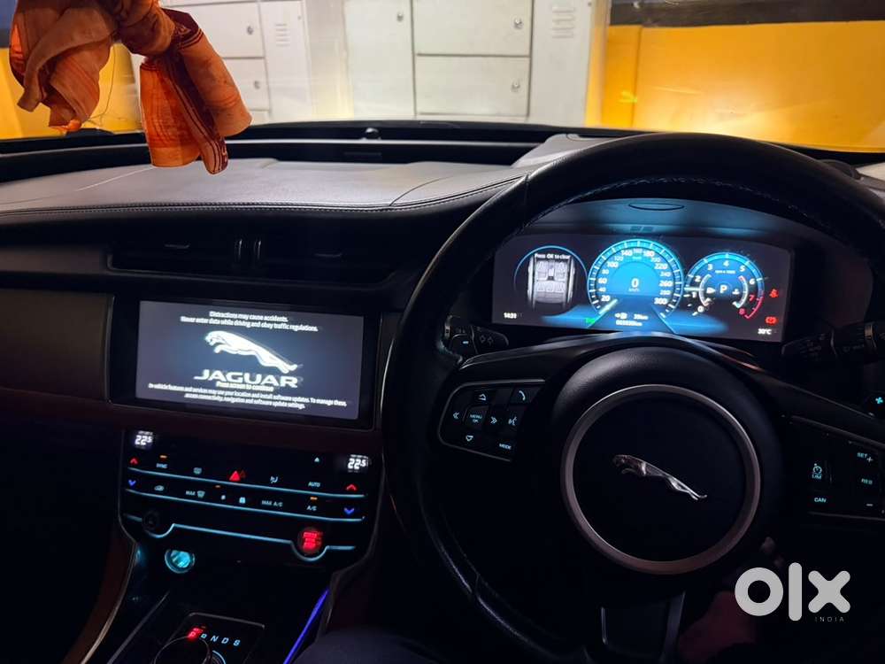 Jaguar Xf Petrol Portfolio 2016