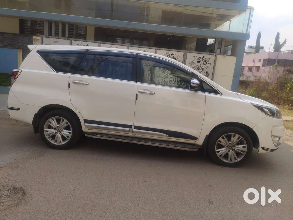 Toyota Innova Crysta 2.8 Z, 2016, Diesel