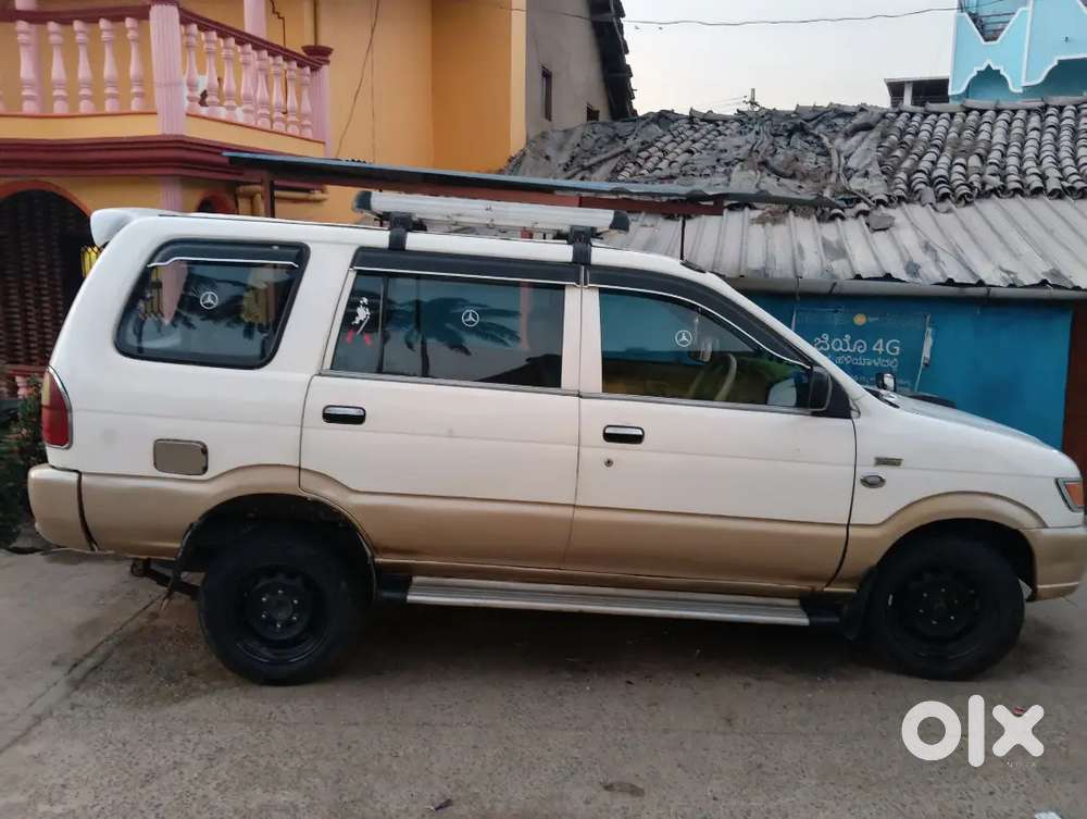 Chevrolet Tavera 2011 Diesel 210099 Km Driven