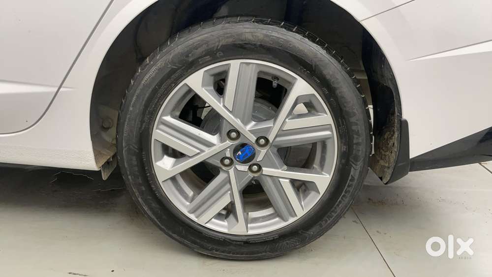 Hyundai Verna 1.5 Sx Petrol Mt, 2024, Petrol