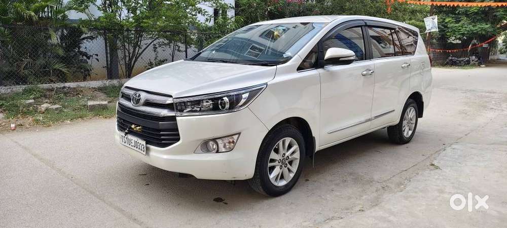 Toyota Innova Crysta 2.4 V 7 Str, 2016, Diesel