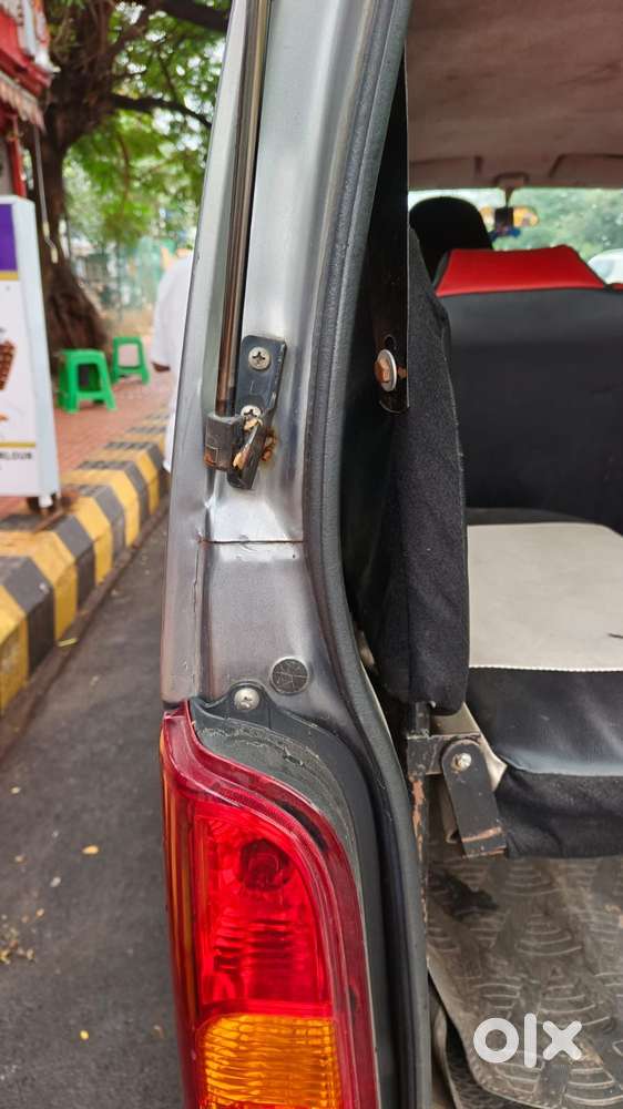 Maruti Suzuki Eeco 5 Str Ac (o), 2017, Petrol