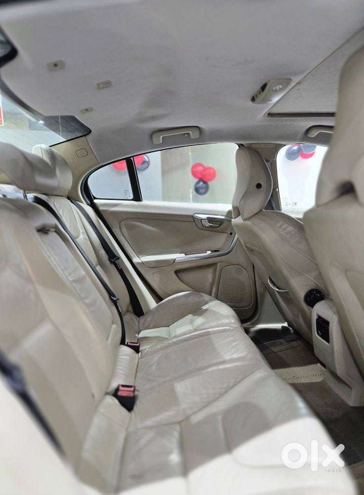 Volvo S60 D5 Inscription, 2015, Diesel