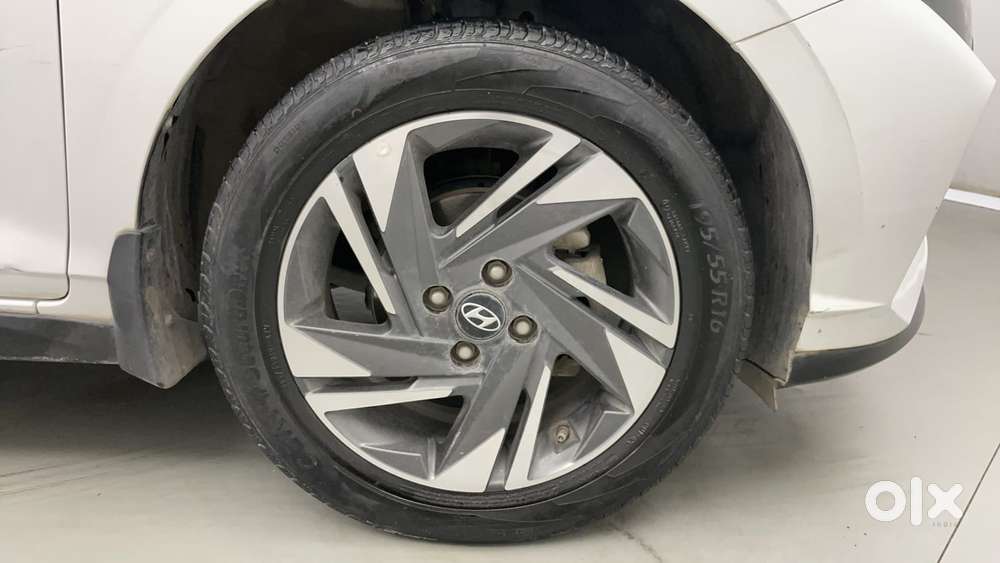 Hyundai New I20 1.2 Asta (o) Mt, 2023, Petrol