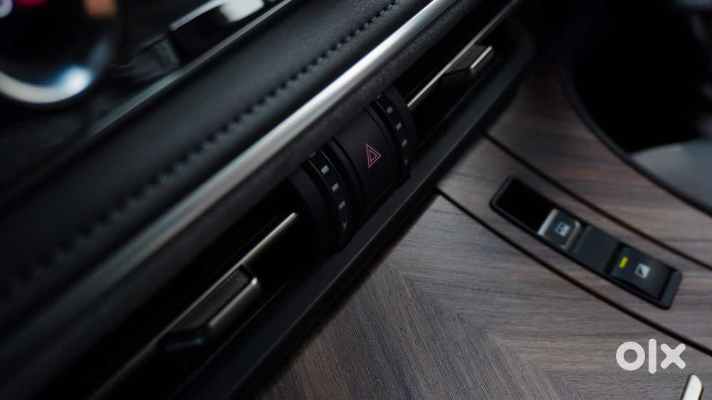 Lexus Lm 350h 4 Str Ultra Luxury, 2024, Petrol