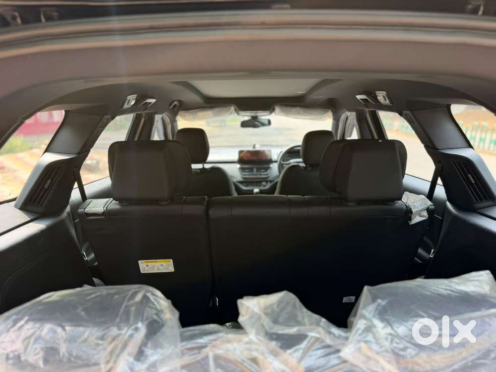 Tata Safari 2.0 Xz Plus Dark Edition, 2023, Diesel