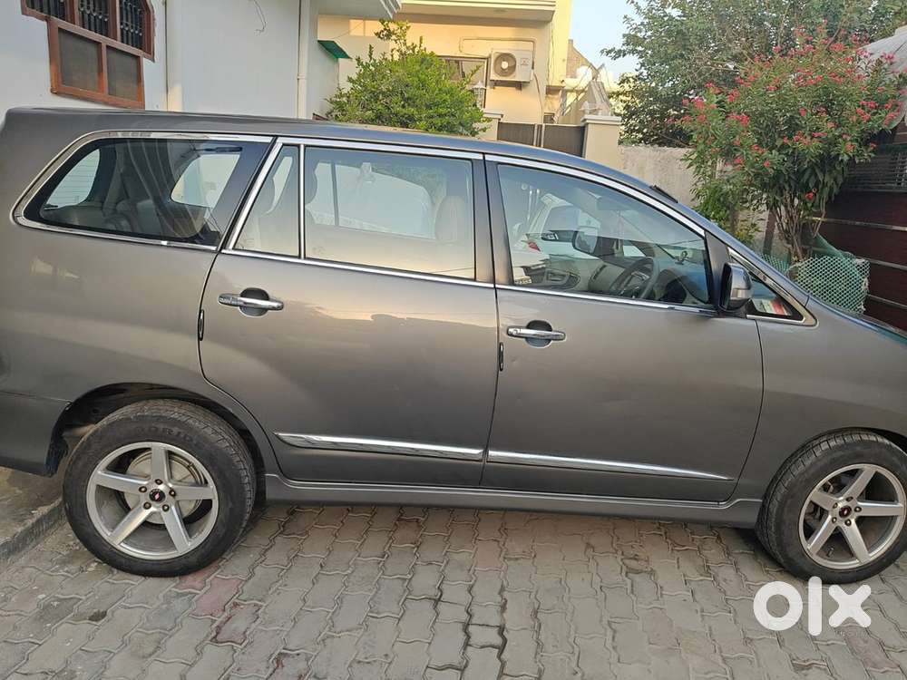 Toyota Innova Diesel 2014