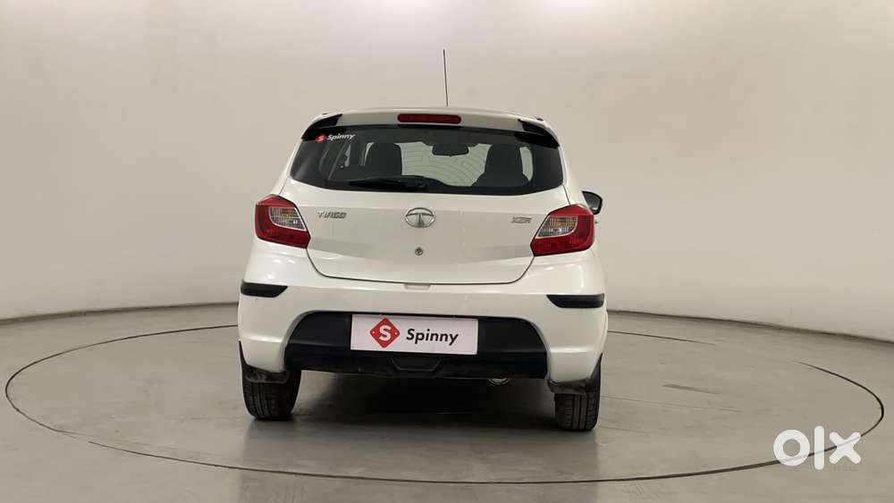 Tata Tiago Xza, 2017, Petrol