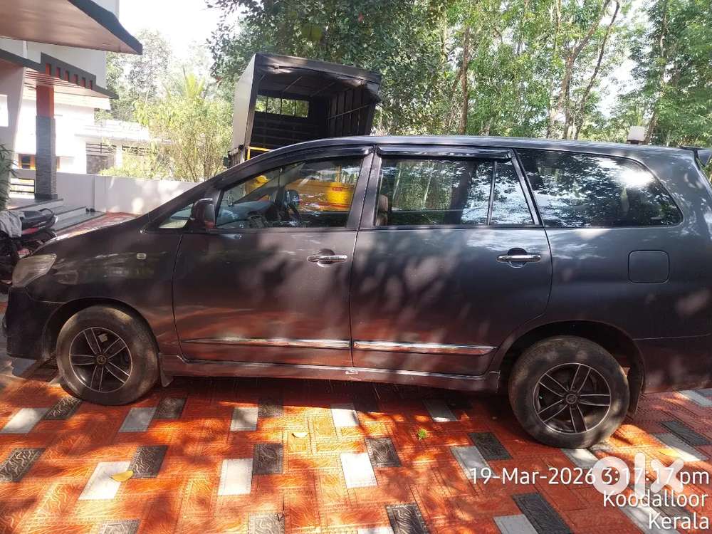 Toyota Innova 2016 Diesel Well Maintained