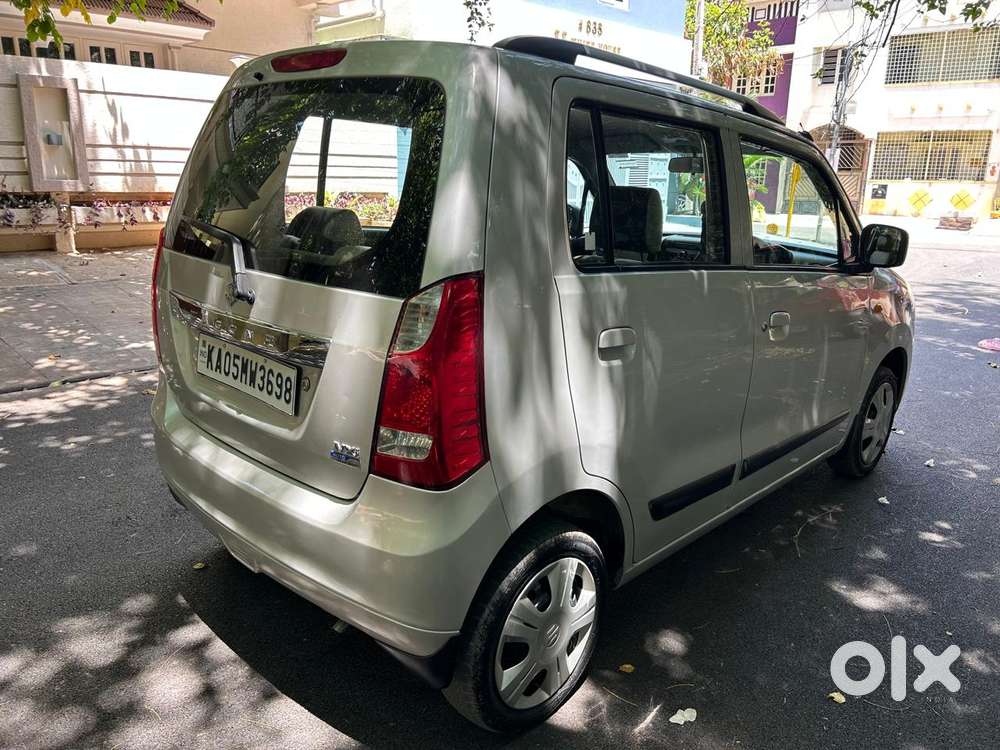Maruti Suzuki Wagon R Vxi Amt1.2, 2017, Petrol