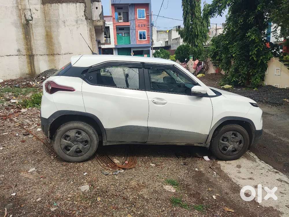Tata Punch 2023 Dazzle Pack Manual 1st Owner