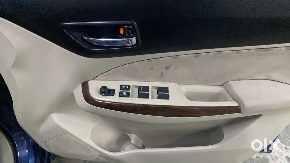 Maruti Suzuki Swift Dzire Zdi + Amt, 2017, Diesel