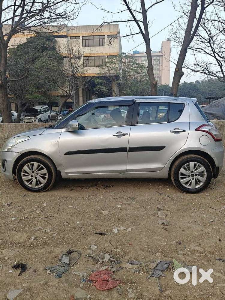 Maruti Suzuki Swift Zxi, 2016, Cng & Hybrids