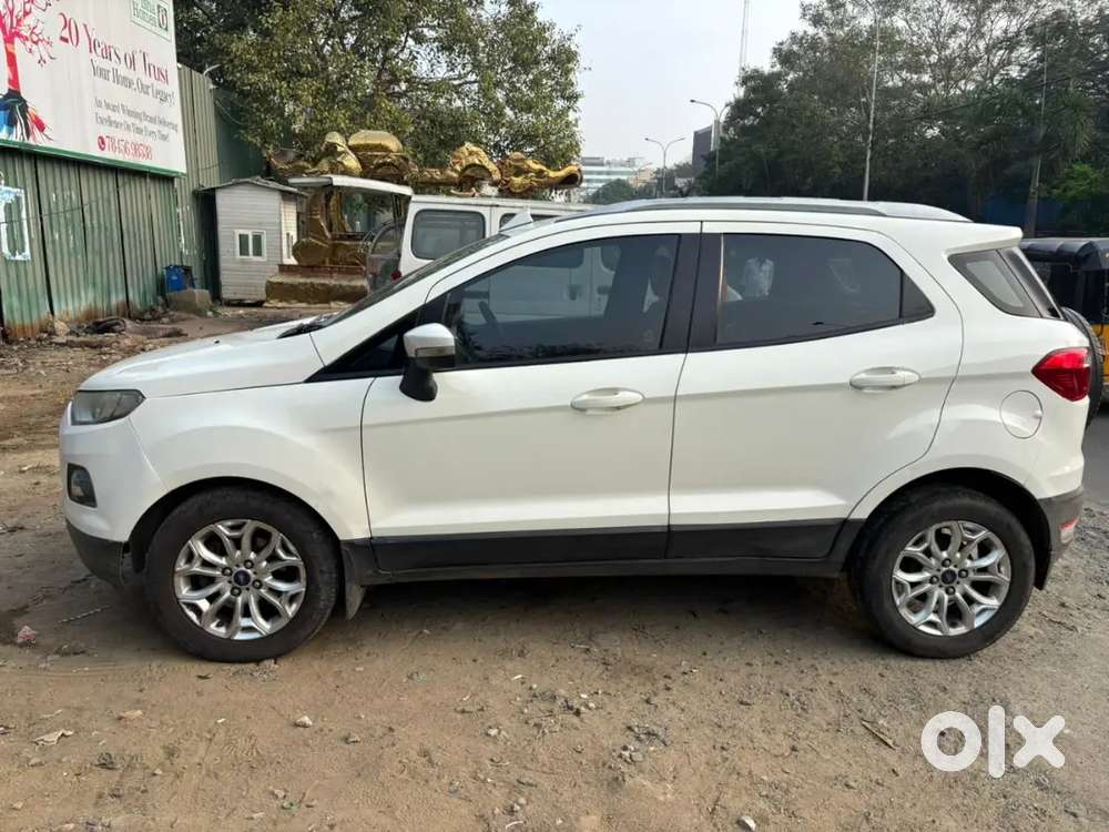 Ford Ecosport 2013 Cng  96,000 Km  25 Km Mileage  White