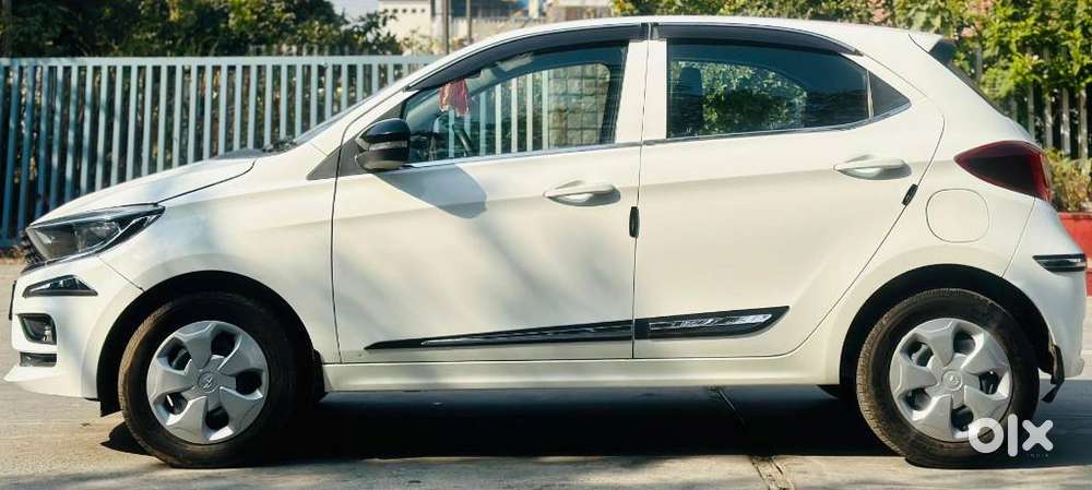Tata Tiago 1.2 Revotron Xt (o), 2023, Petrol