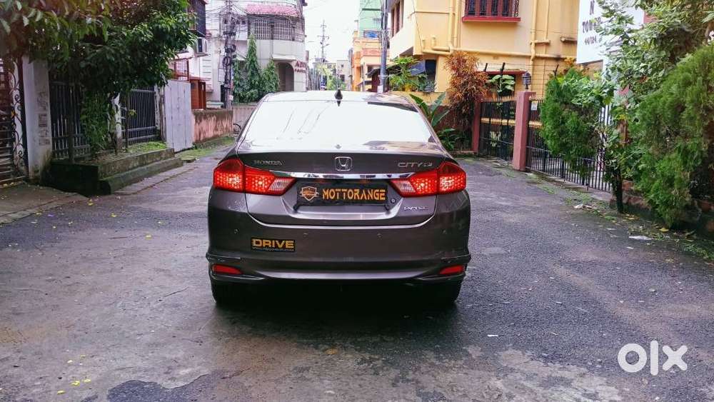 Honda City V Mt, 2015, Petrol