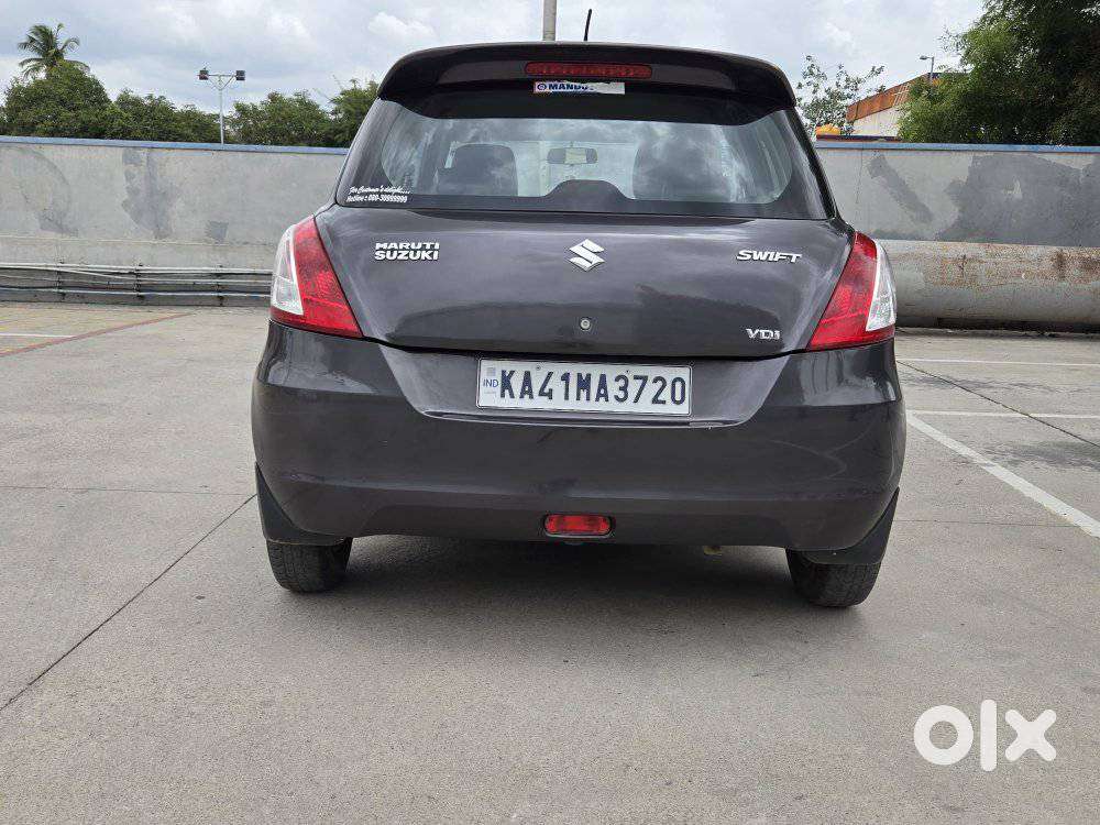 Maruti Suzuki Swift Vxi With Abs, 2016, Petrol