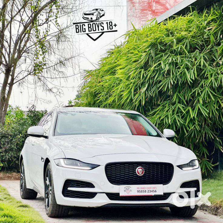 Jaguar Xe Portfolio, 2021, Petrol