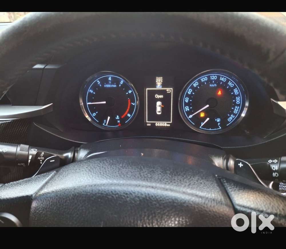 Toyota Corolla Altis 2013-2017 Vl At, 2016, Petrol