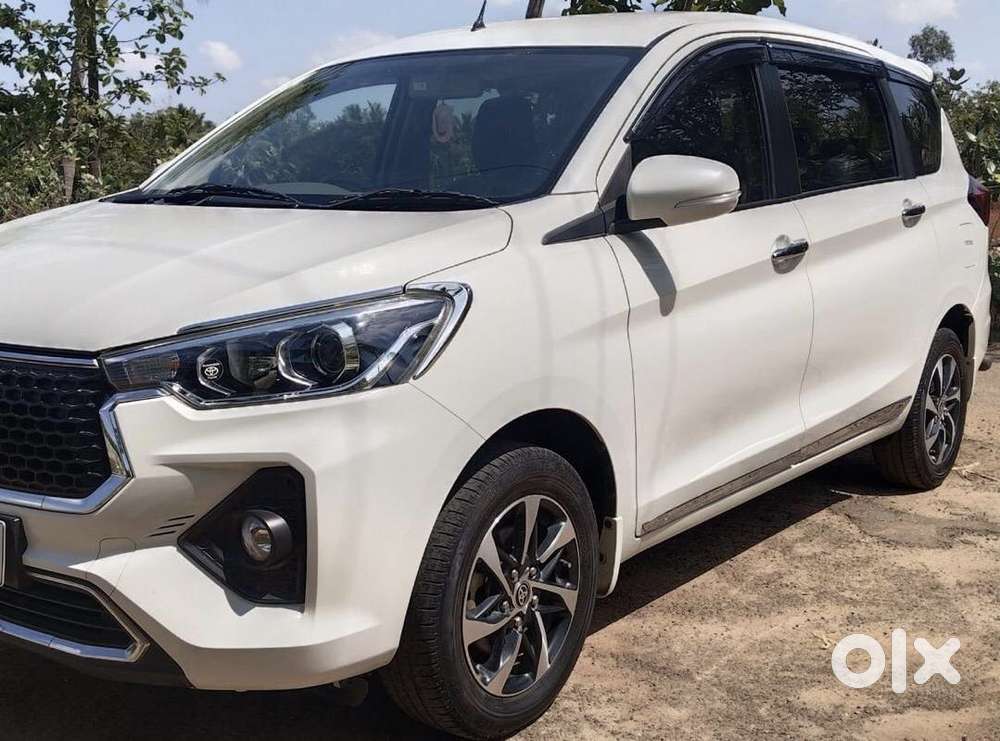 Toyota Rumion V Mt, 2023, Petrol