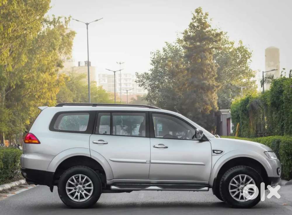 Pajero Sport Diesel – Smooth Engine & Clean Interior