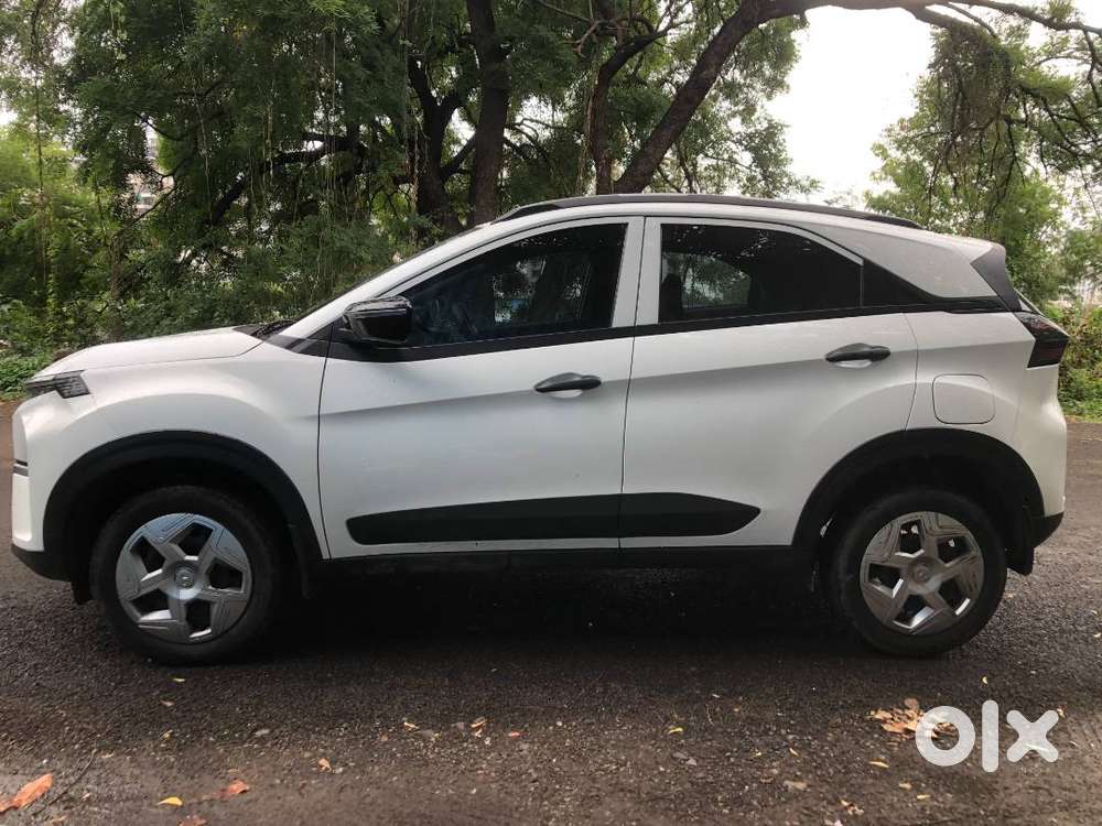Tata Nexon Smart Plus 2024 Petrol - Sunroof