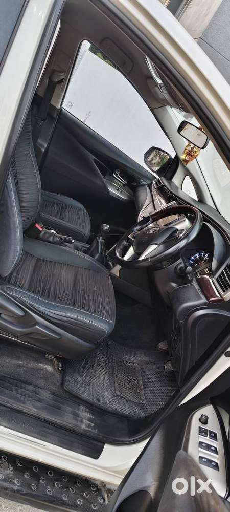 Toyota Innova Crysta 2.4 V 7 Str, 2016, Diesel