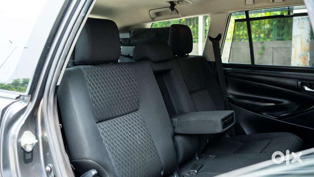 Toyota Innova Crysta [2020-ongoing] 2.7 Gx At 7 Str, 2022, Petrol