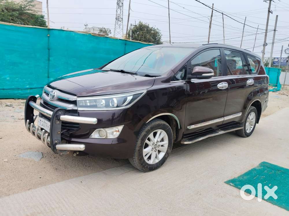 Toyota Innova Crysta 2.4 V 7 Str, 2016, Diesel