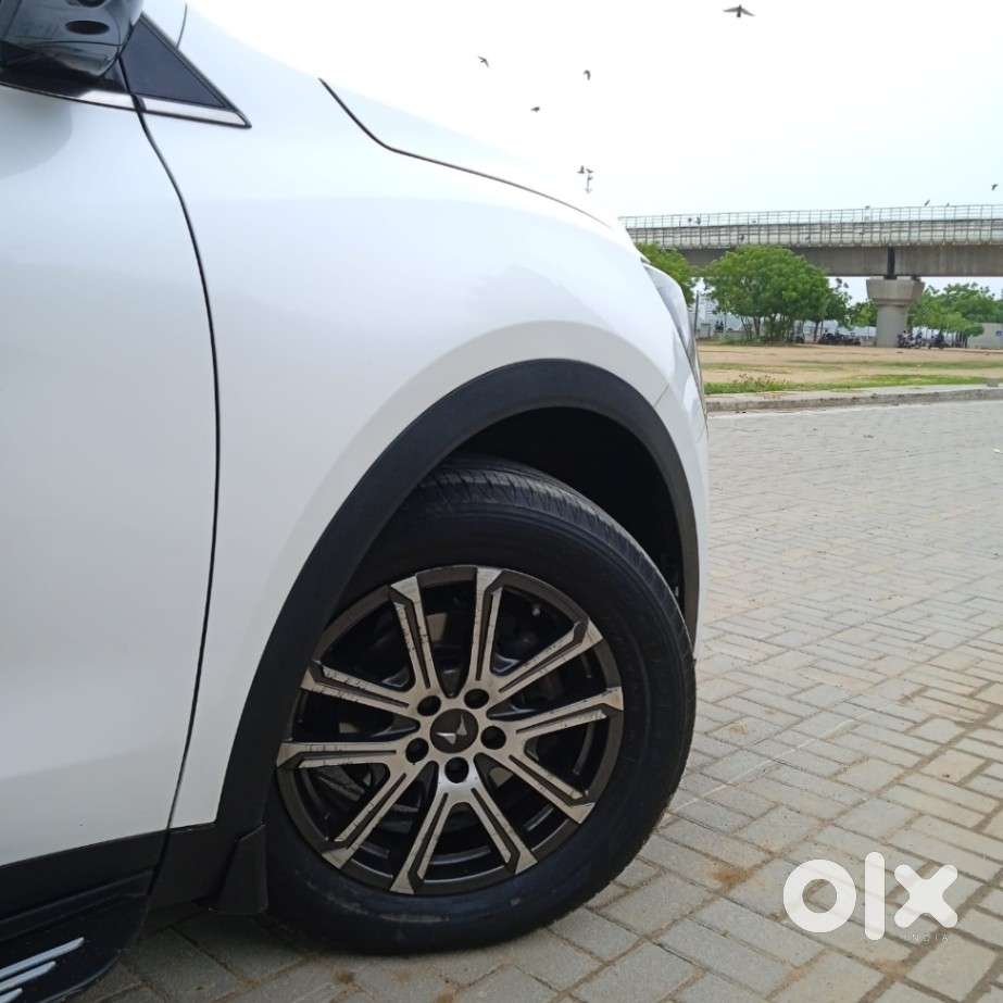 Mahindra Xuv700 2.2 Ax 7 Diesel At Str Awd, 2024, Diesel
